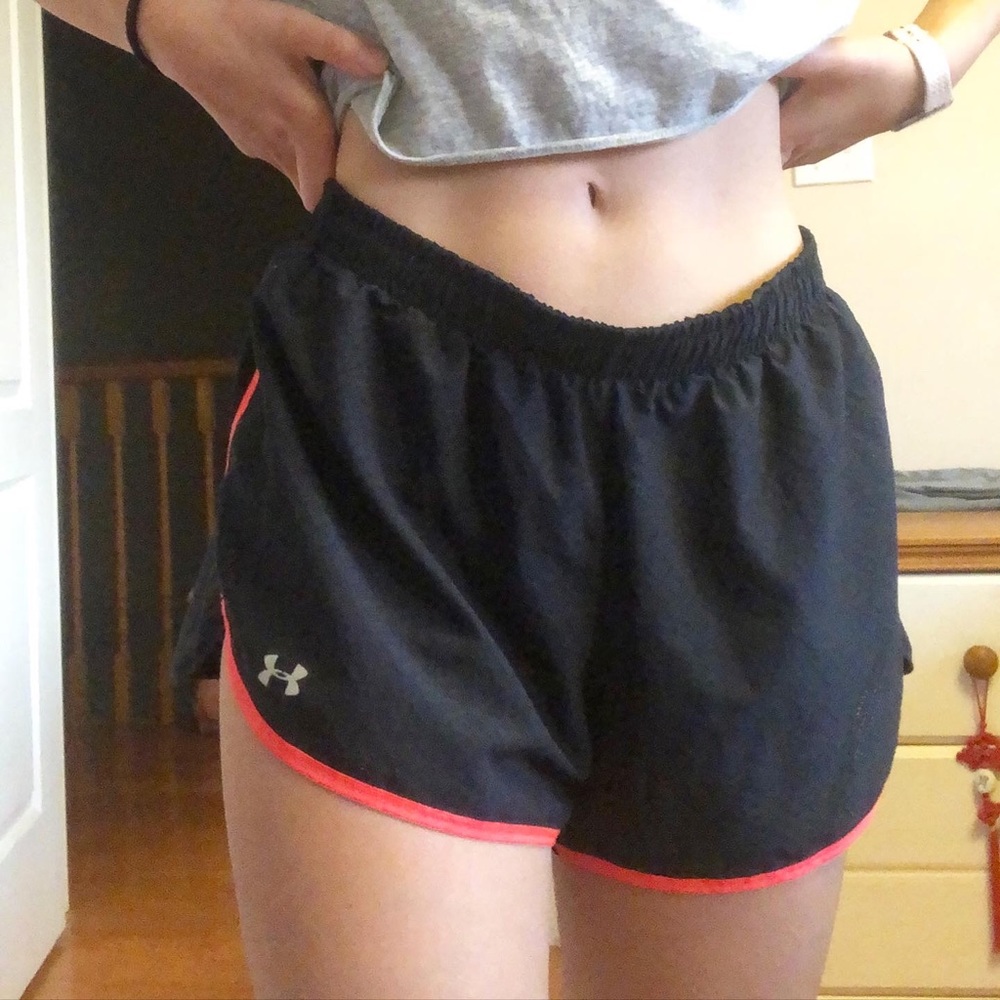 UNDER ARMOUR shorts